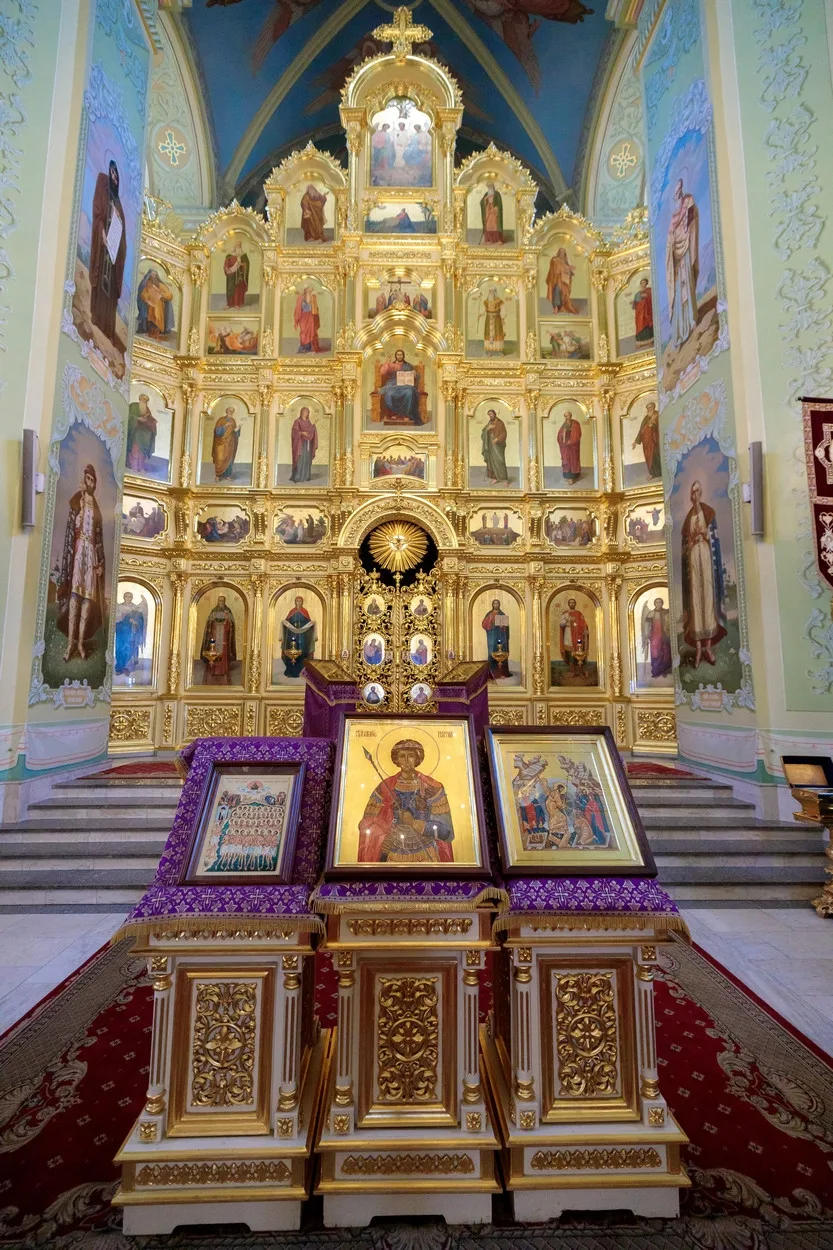 МИТРОПОЛИТ ИГНАТИЙ СОВЕРШИЛ БОЖЕСТВЕННУЮ ЛИТУРГИЮ В ПОКРОВСКОМ СОБОРЕ. Саратовское Северо-Западное благочиние