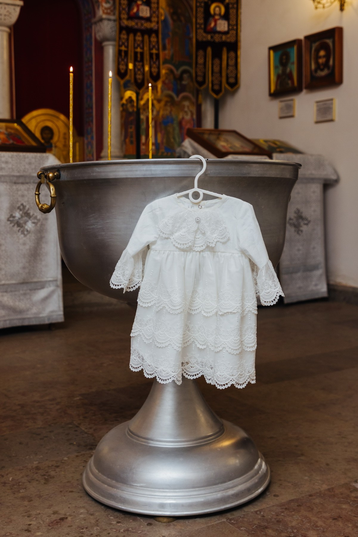 где крестить в питере Церковь Рождества Христова, лучшие храмы для крестин спб Церковь Рождества Христова, душевный батюшка посоветуйте, церковь в невском районе, сколько стоит крещение, лучший храм для девочки мальчика