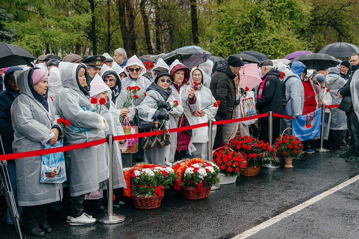 Акция памяти к 40-летию ликвидации катастрофы на Чернобыльской АЭС прошла на Поклонной горе. Фото и видео проект о героях ВОВ, Чернобыльцах, Афганцах