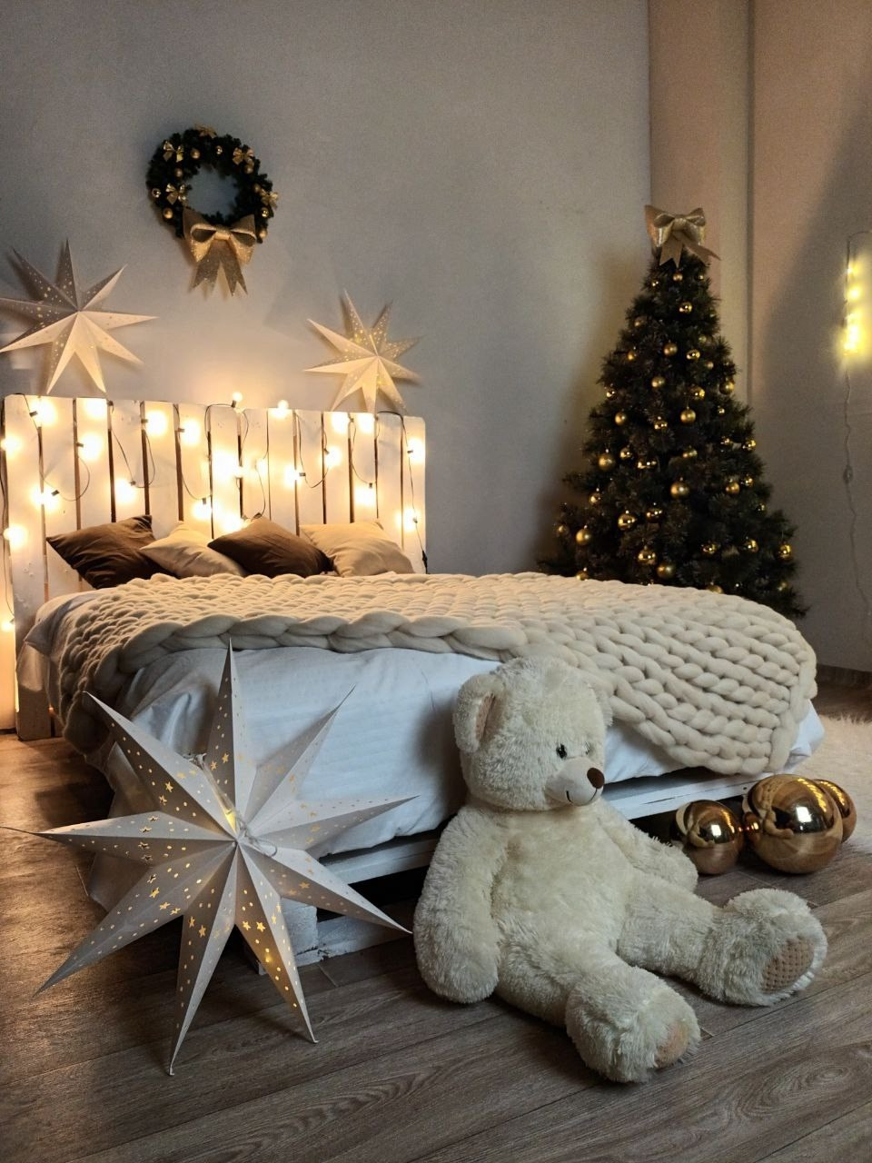 Фотостудии Севастополя. Лучшие фотостудии Севастополя. Фото интерьера фотостудий. Актуальные фото фотостудий Севастополя. Профессиональная фотосъемка в Крыму. Натуральные эмоции и живые кадры. Забронируйте дату прямо сейчас!