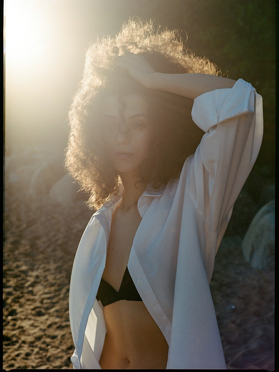 Фотосессия Siia в студии и на пляже — съёмка на цифру и плёнку. Свадебный фотограф Дмитрий Родионов — Санкт-Петербург и Ленинградская область