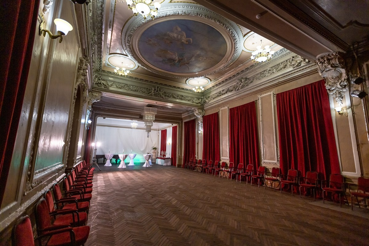 Аренда особняка под фестивали, балы, вечера. Дом Шрёдера