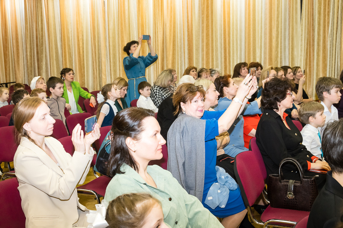 2023 шк16 8 марта. Выпускные альбомы в Москве и области от Анны Гайдаш