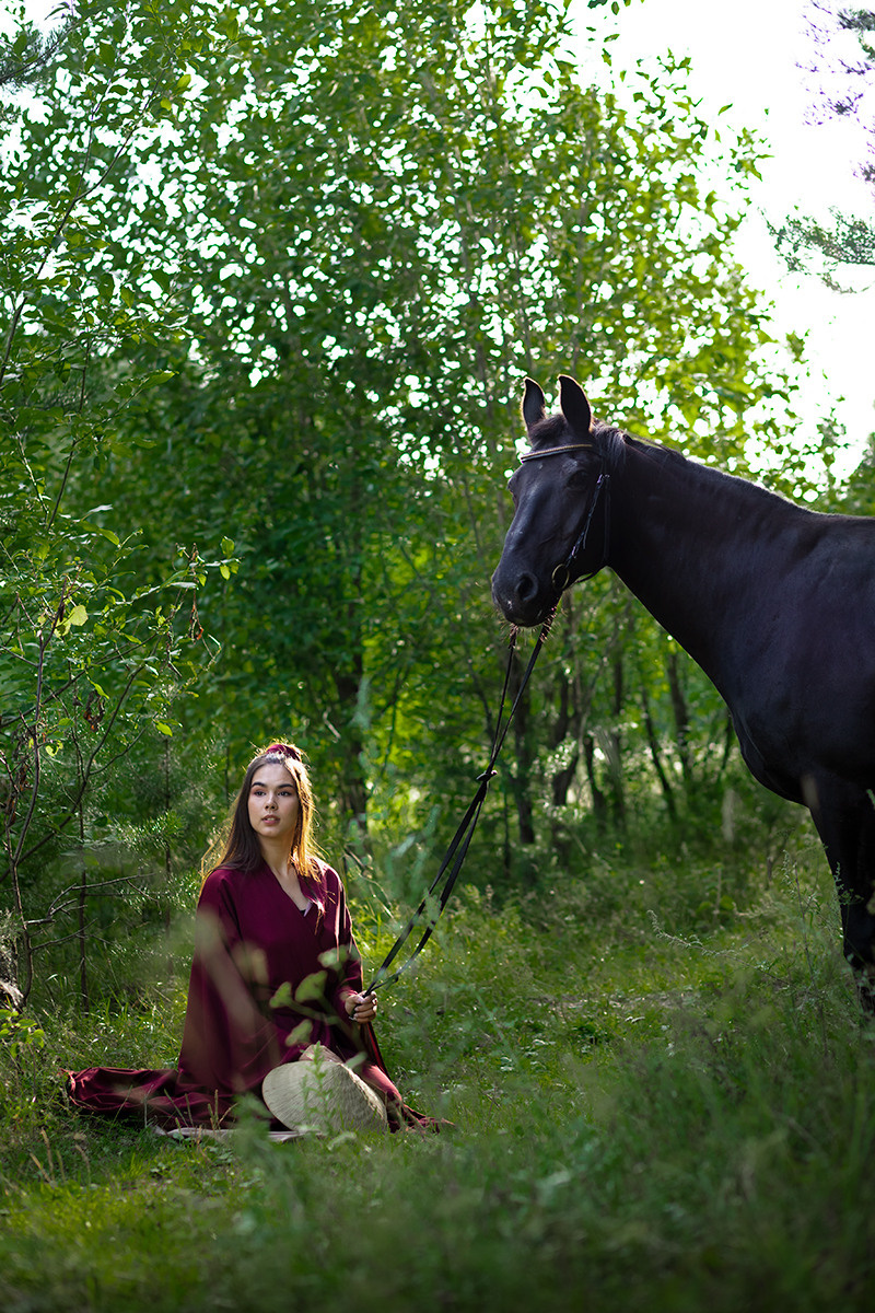 Фотосессия в восточном стиле с лошадьми. Художественный фотограф в Екатеринбурге Брук Мария