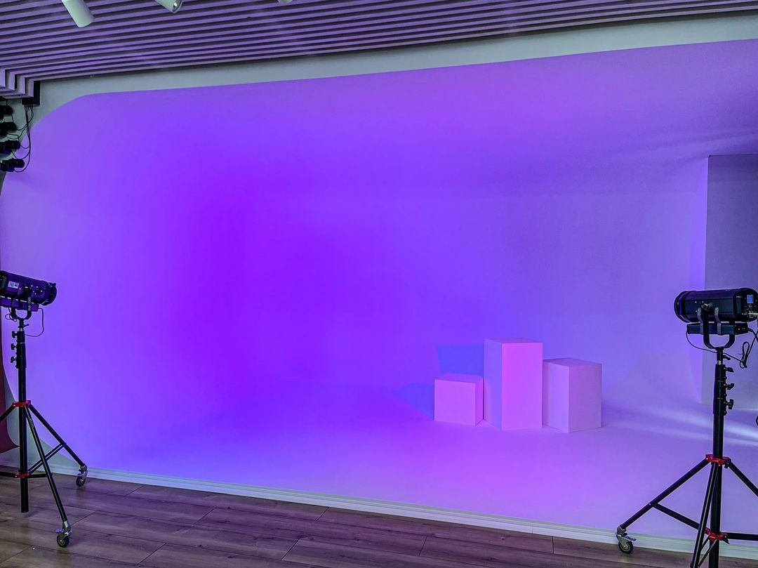 Зал Циклорама студия PhotoZone (ЖД Вокзал). Фотограф для жизни, бизнеса и соц сетей Ирина Нечет, Владивосток