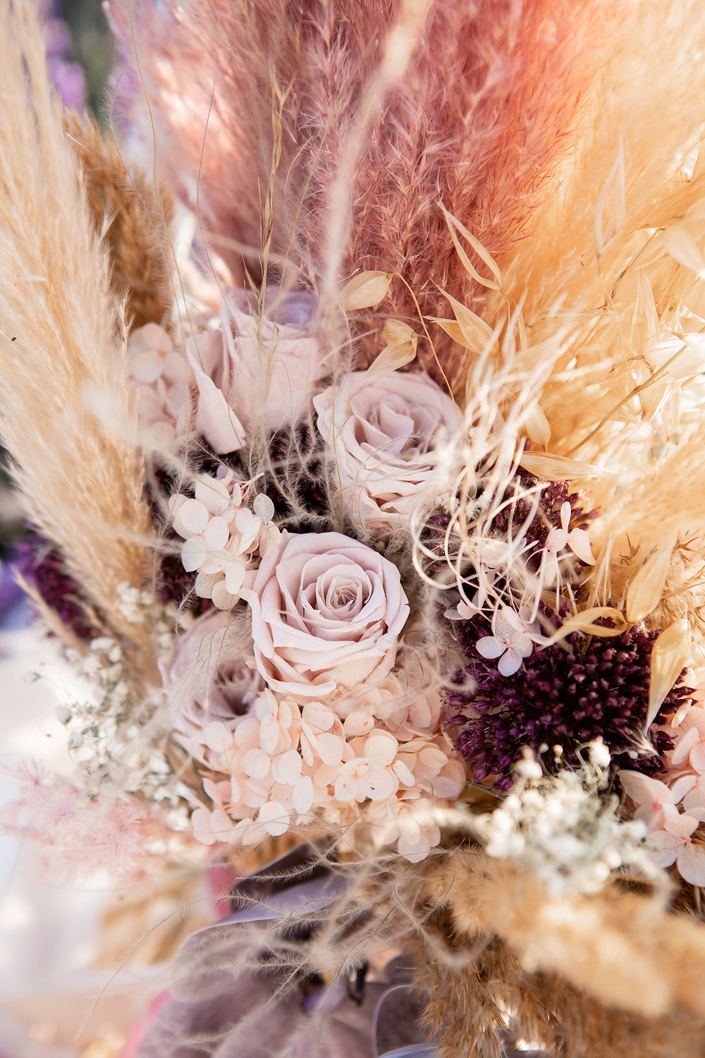 Вадим и Катя - свадебная выездная церемония и фотосессия в лаванде. Свадебный фотограф, фотосъемка в Крыму, Севастополе, Симферополе, Ялте