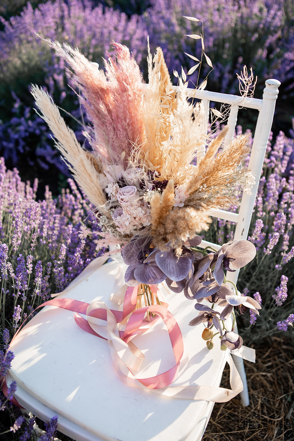 Вадим и Катя - свадебная выездная церемония и фотосессия в лаванде. Свадебный фотограф, фотосъемка в Крыму, Севастополе, Симферополе, Ялте