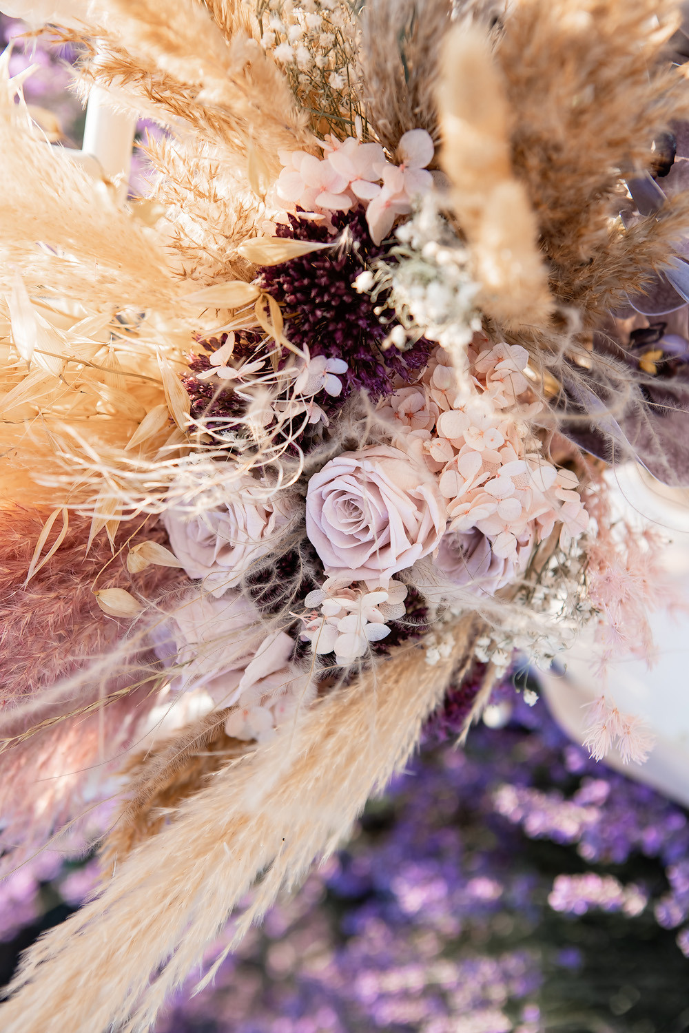 Вадим и Катя - свадебная выездная церемония и фотосессия в лаванде. Свадебный фотограф, фотосъемка в Крыму, Севастополе, Симферополе, Ялте