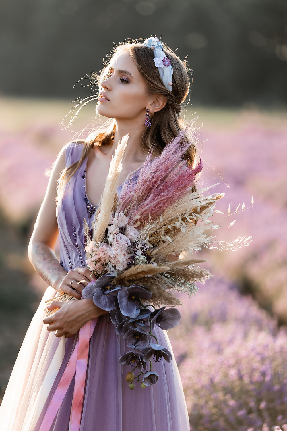 Вадим и Катя - свадебная выездная церемония и фотосессия в лаванде. Свадебный фотограф, фотосъемка в Крыму, Севастополе, Симферополе, Ялте