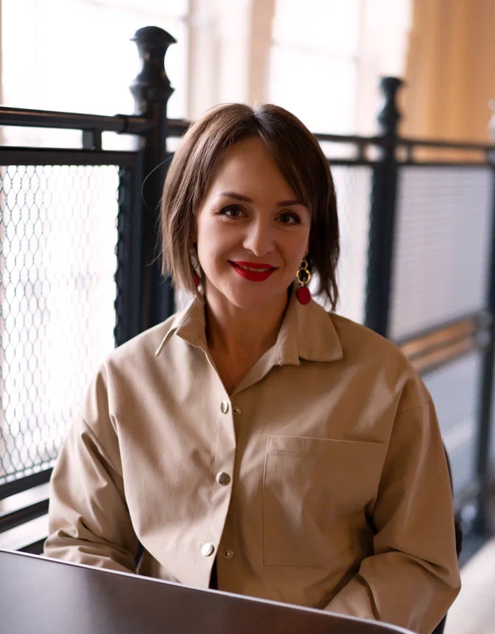 Анастасия. Студийный и портретный фотограф в САНКТ-ПЕТЕРБУРГЕИрина Махаон