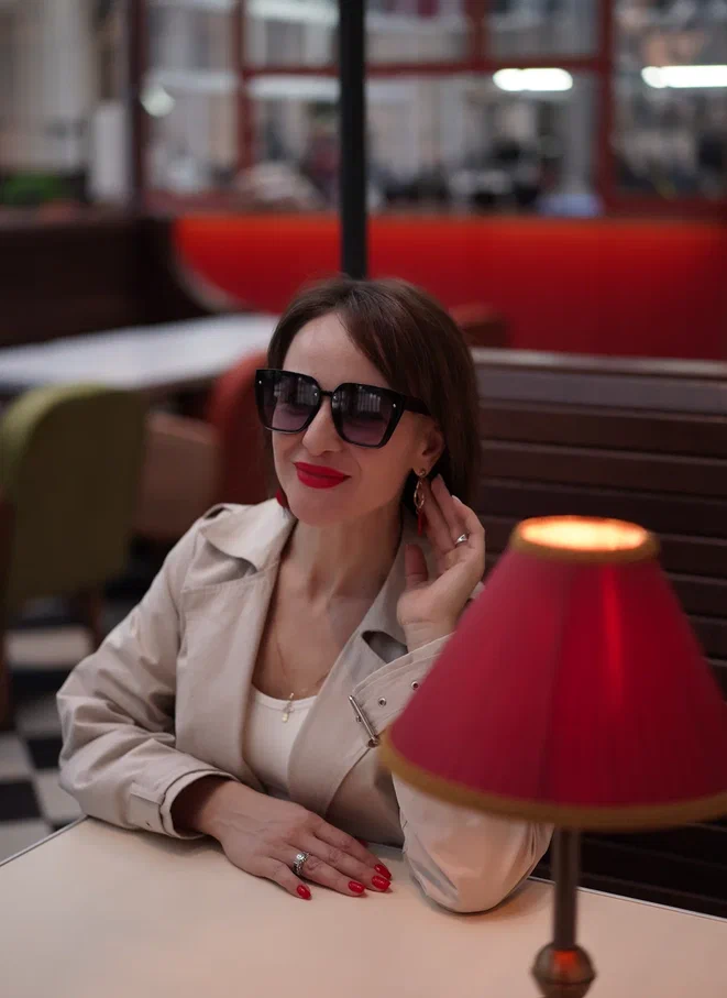 Анастасия. Студийный и портретный фотограф в САНКТ-ПЕТЕРБУРГЕИрина Махаон