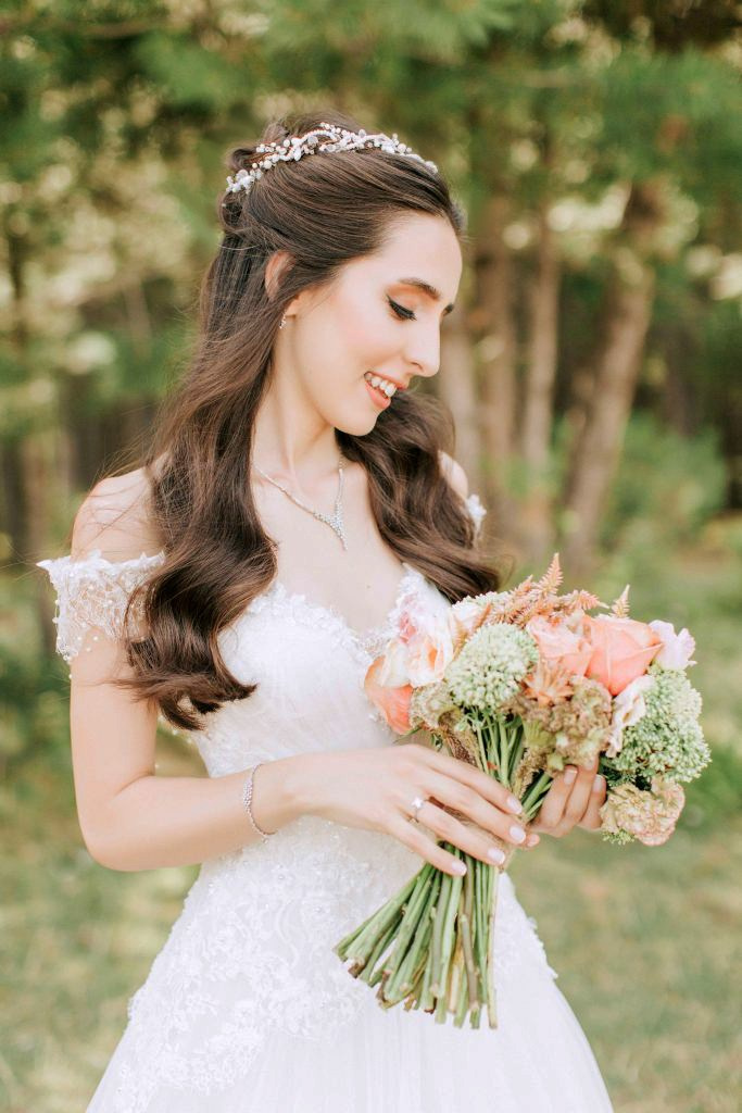 Свадебная фотосессия Артура и Кристины. Фотосессия в студии в Москве от профессионального фотографа услуги по доступным ценам