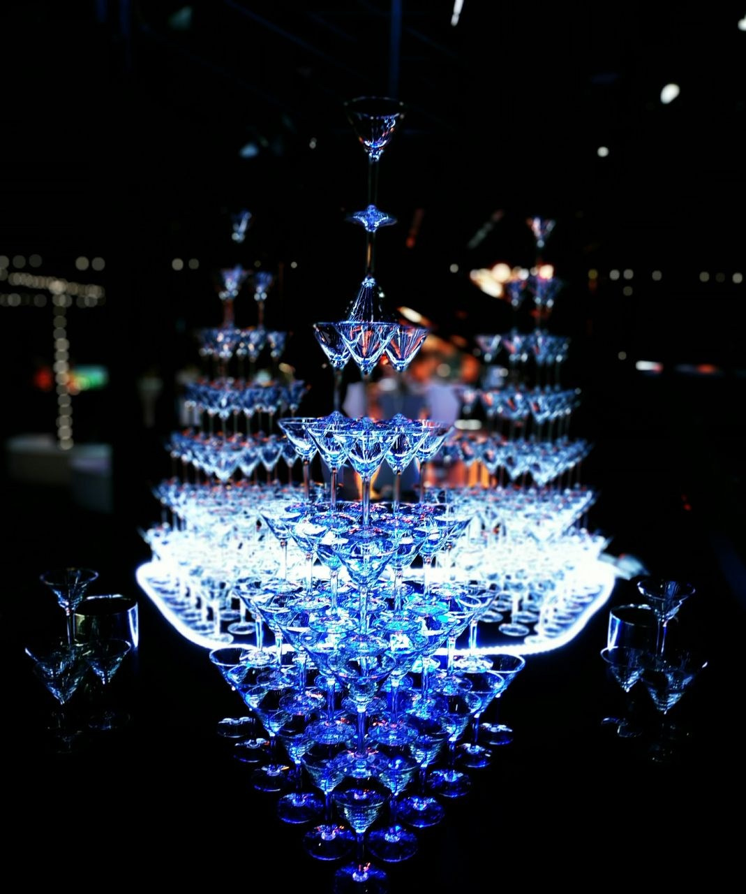 Ведущий + диджей + 1 из 8 моих услуг в подарок!