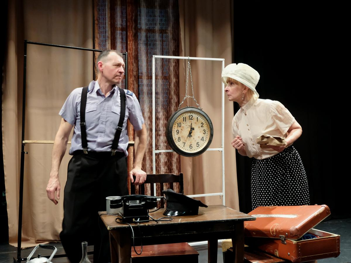 «Безымянная звезда» спектакль, режиссёр - В.Сабельфельд, театр "Палитра", Дом Шрёдера