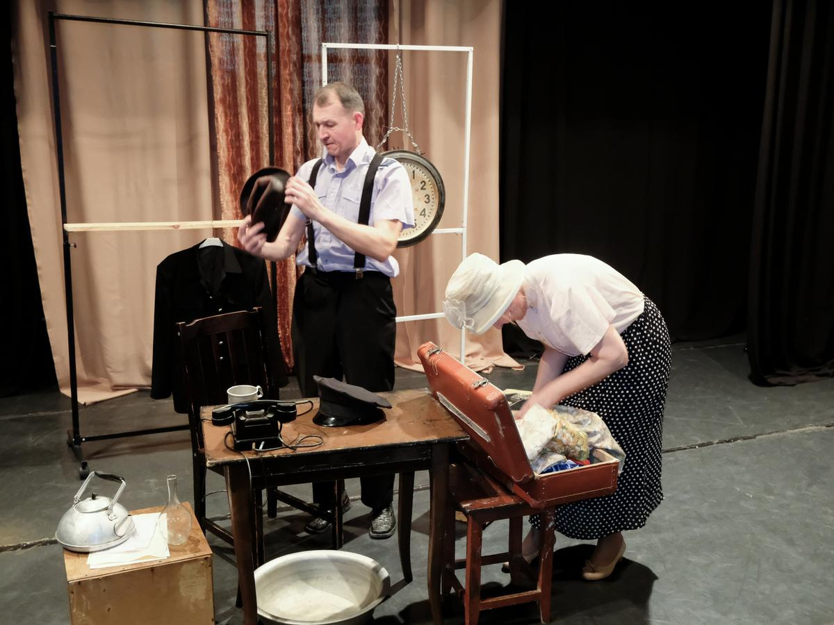 «Безымянная звезда» спектакль, режиссёр - В.Сабельфельд, театр "Палитра", Дом Шрёдера