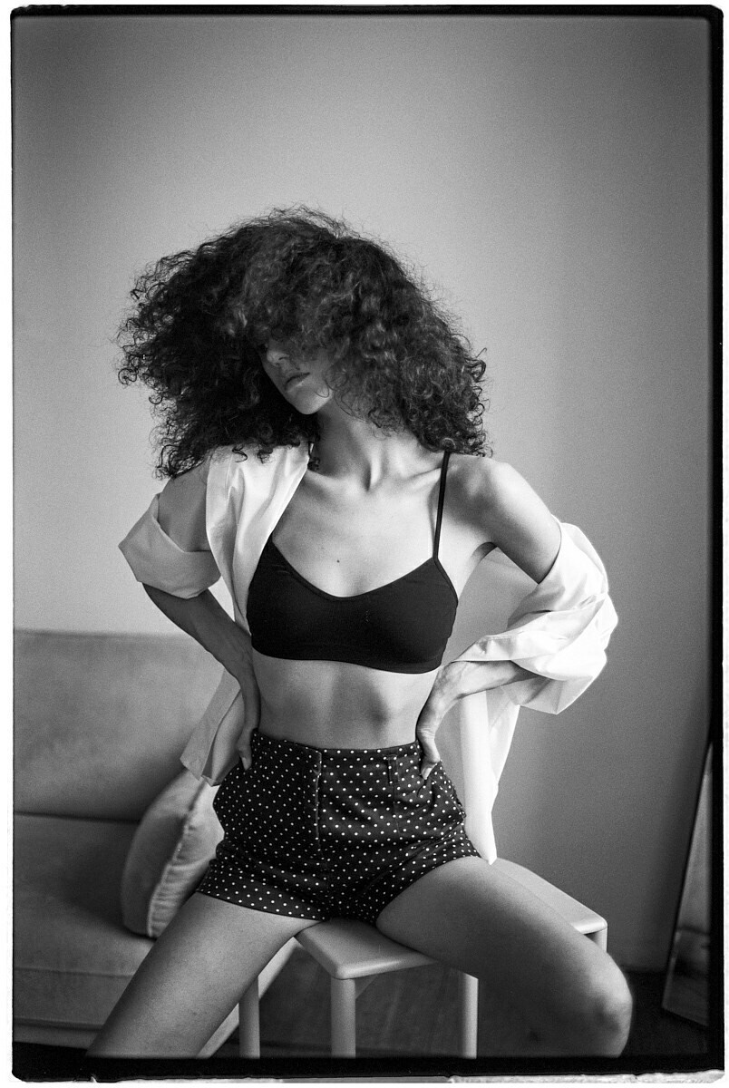 Фотосессия Siia в студии и на пляже — съёмка на цифру и плёнку. Свадебный фотограф Дмитрий Родионов — Санкт-Петербург и Ленинградская область