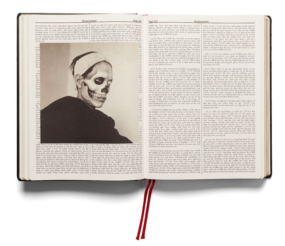 Книга Holy Bible Оливера Чанарина и Адама Брумберга. Private image