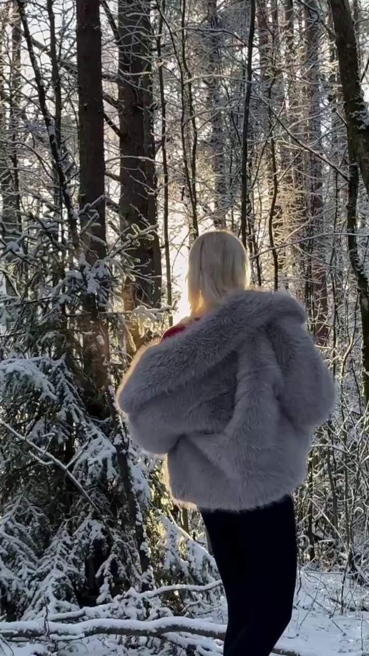 Фотосессия в лесу. Фотостудия во Всеволожске. Подходит для всех творческих проектов