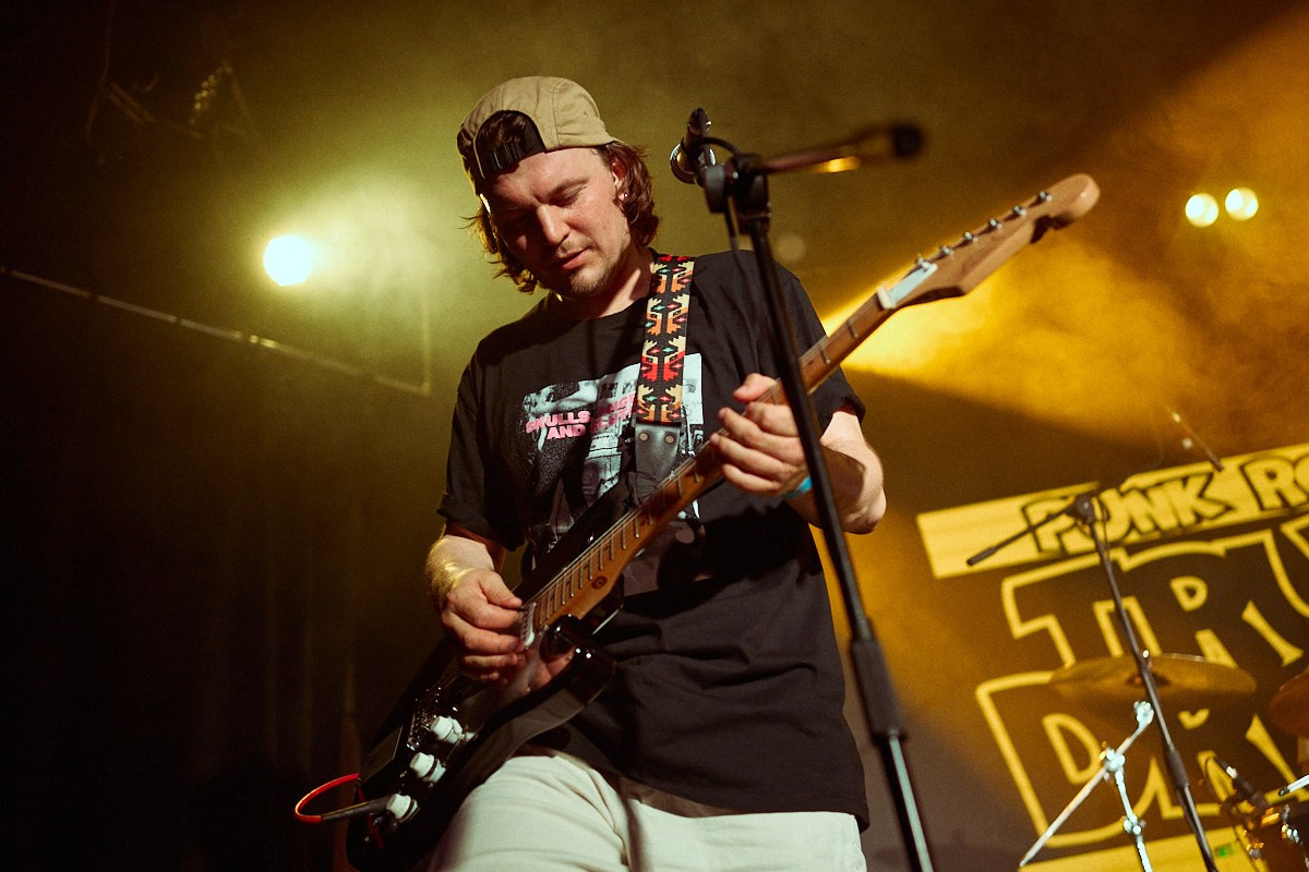 TRUCKDRIVERS в Glastonberry Pub, 30 апреля 2025. Иван Кобяков