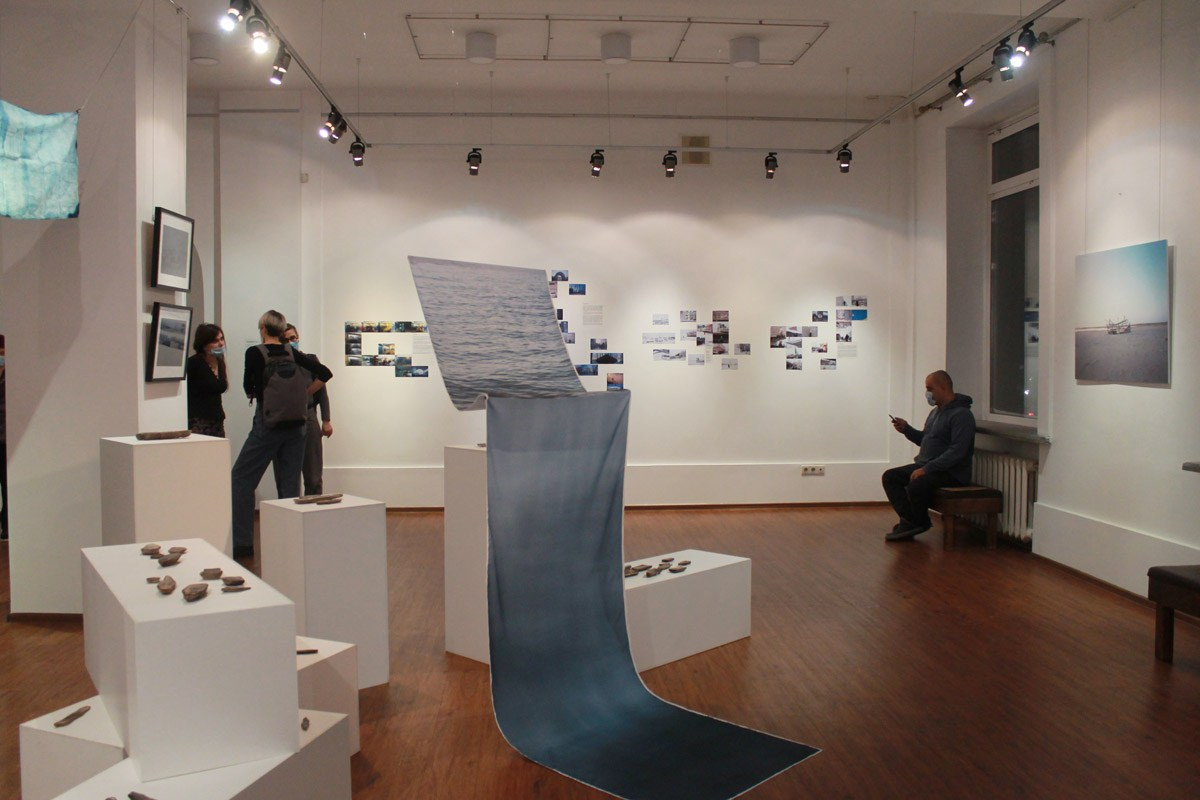 Тропа волн. Julia Altukhova, multimedia artist