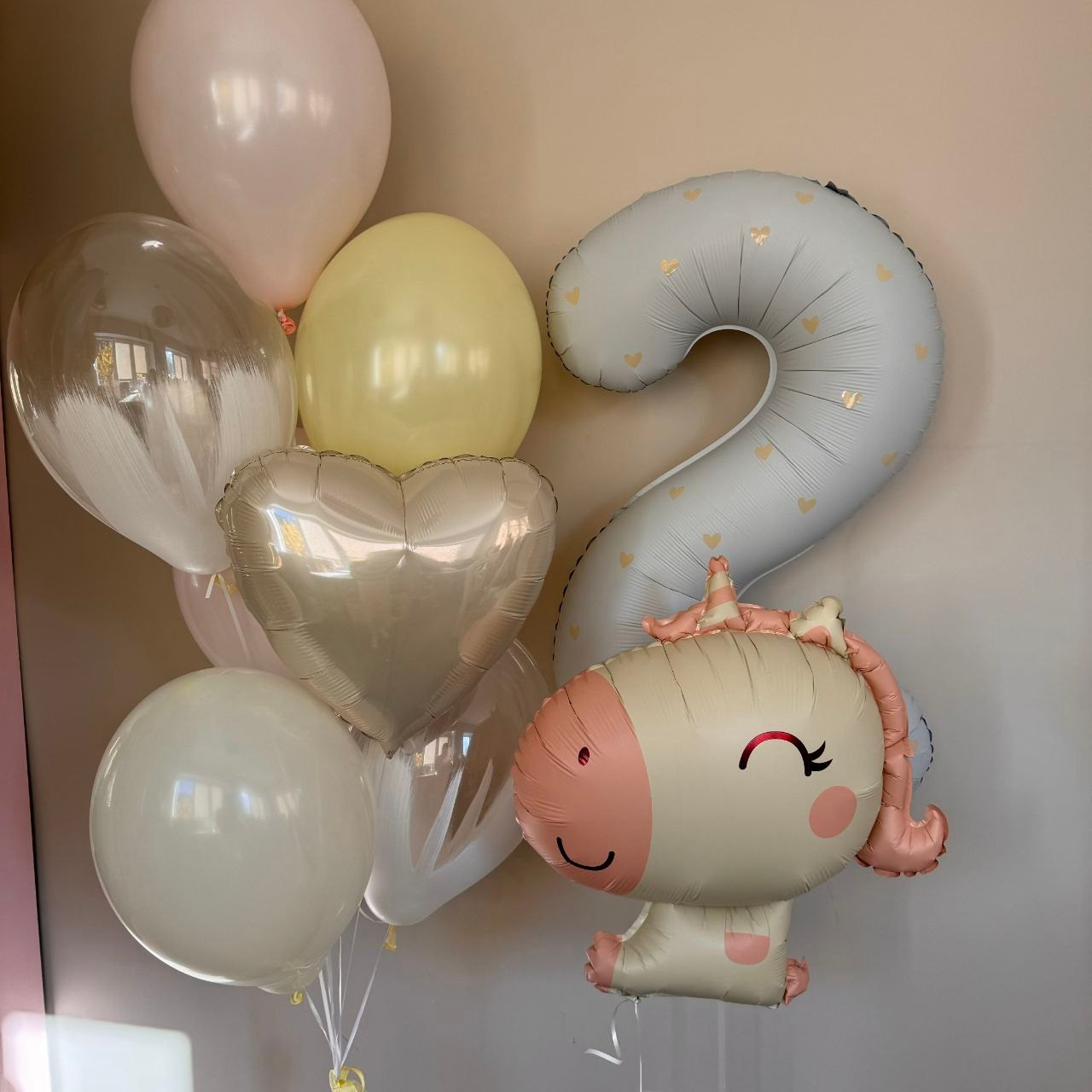 Balino prvi rodendan dostava balona Novi Sad dostava balonaBeograd. Шары с гелием, фотозоны Нови Сад Белград. Balone i dekoracije od balona Novi Sad Beograd