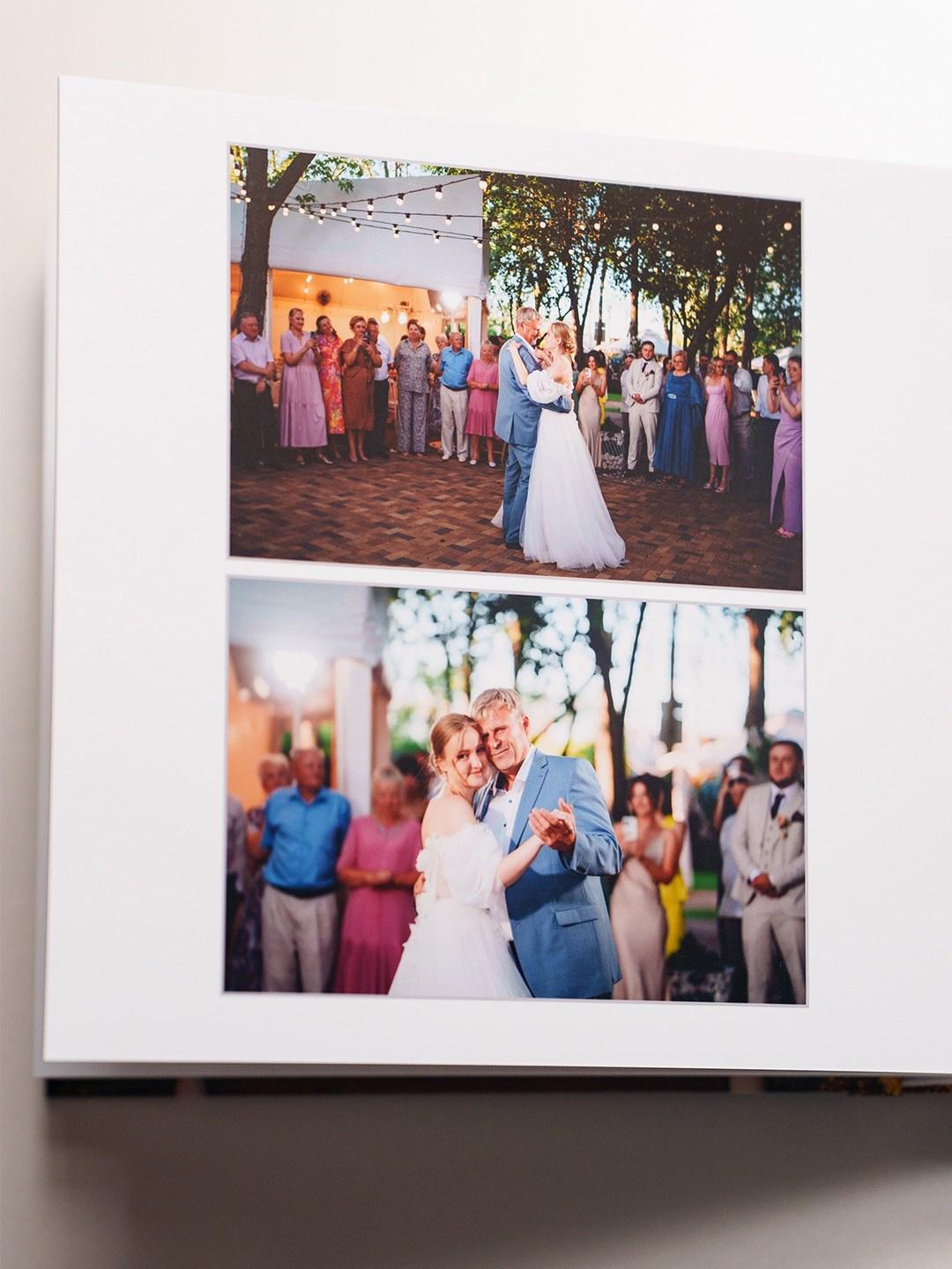 Разворот свадебной фотокниги премиум-класса. Пример работ фотографа Андрея Сайфутдинова по фотосъемке и изготовлению фотокниг в Ростове-на-Дону.