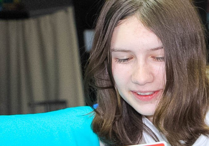 Le reality — фотограф, модель, обучающая позированию