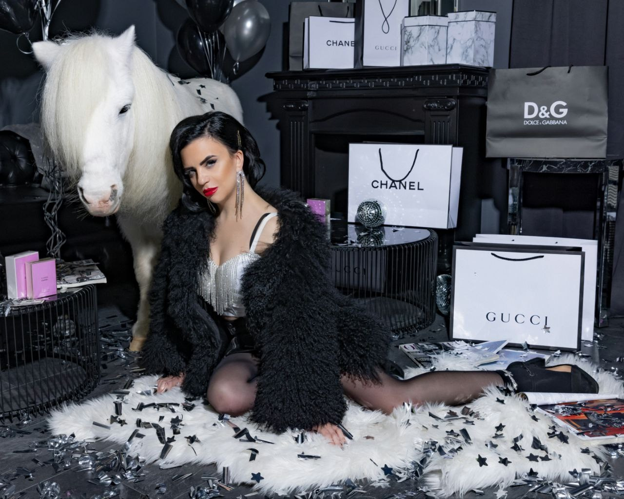 TRANSFORM.STUDIO | ЛОФТ И ФОТОСТУДИЯ ТРАНСФОРМ СТУДИО | ПРОДАКШЕН | АРХИТЕКТОР БРЕНДА: ФОТОГРАФ | ИМИДЖМЕЙКЕР| СТИЛИСТ МОСКВА