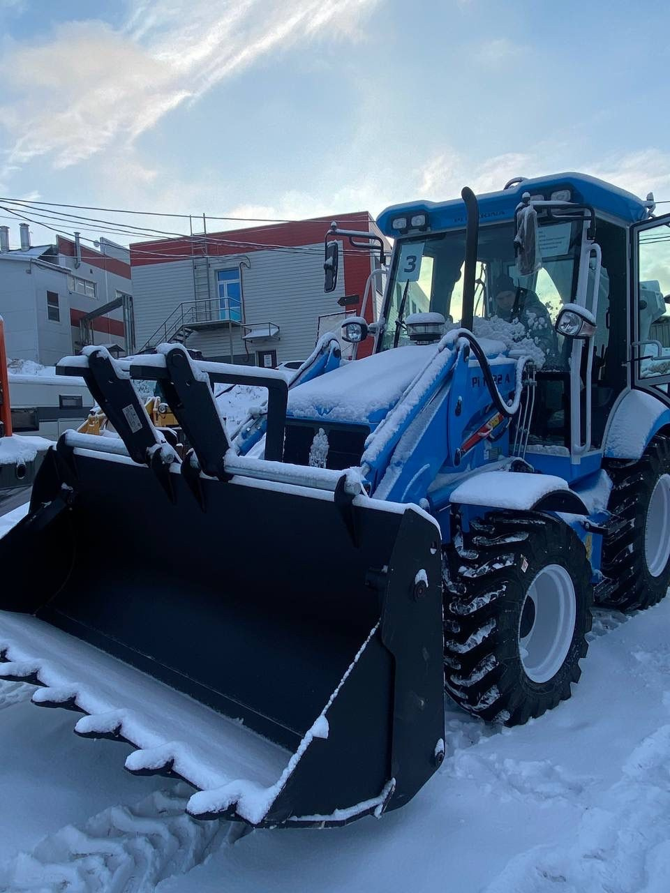 Фото ЭП Pi Makina. Продажа и обслуживание грузовой техники и спецтехники в г. Новосибирск компания СТИ