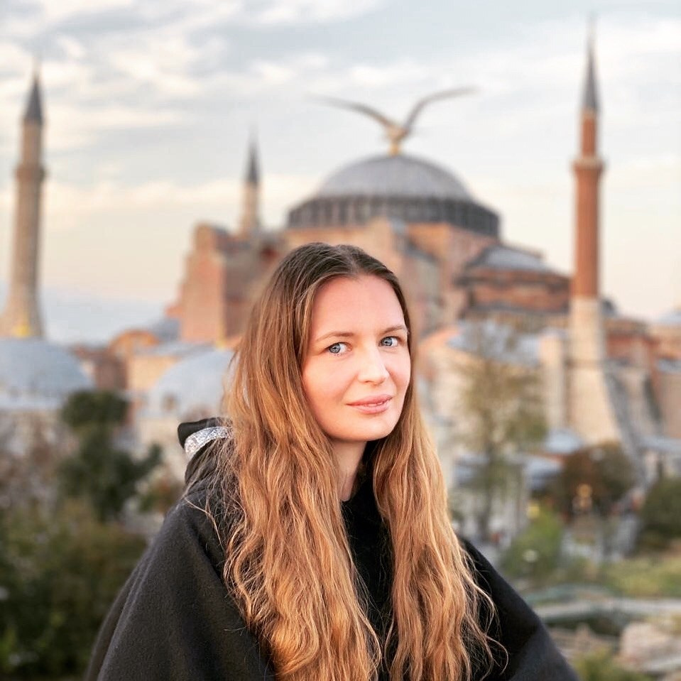ОБО МНЕ. Елена Вагнер — поэзия и стихотерапия
