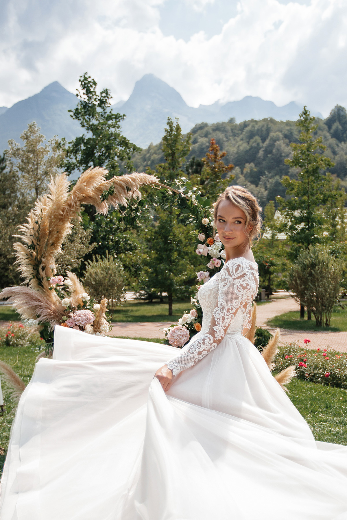 Wedding with on-site registration in Krasnaya Polyana (Sochi). Worldwide Wedding Photography Demskoy Studio