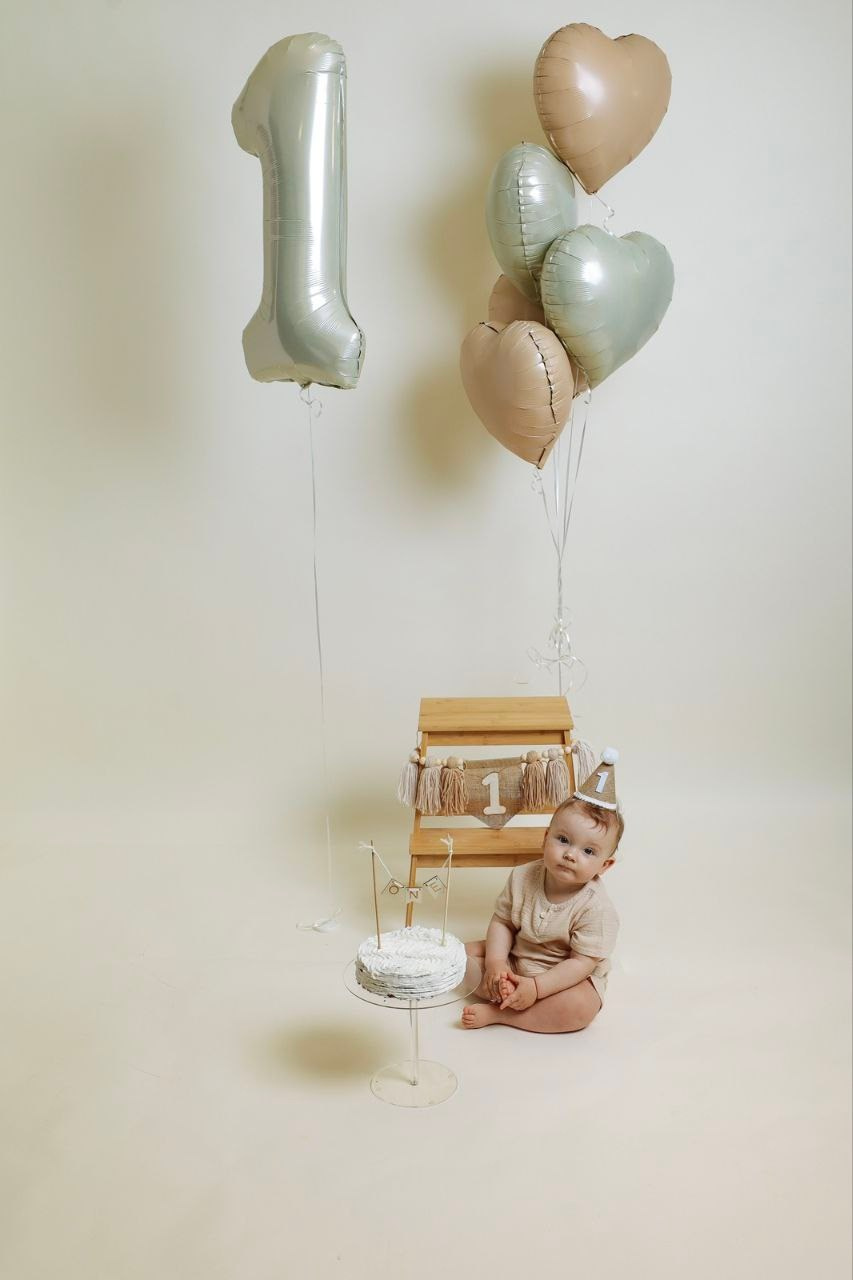 Balino prvi rodendan dostava balona Novi Sad dostava balonaBeograd. Шары с гелием, фотозоны Нови Сад Белград. Balone i dekoracije od balona Novi Sad Beograd