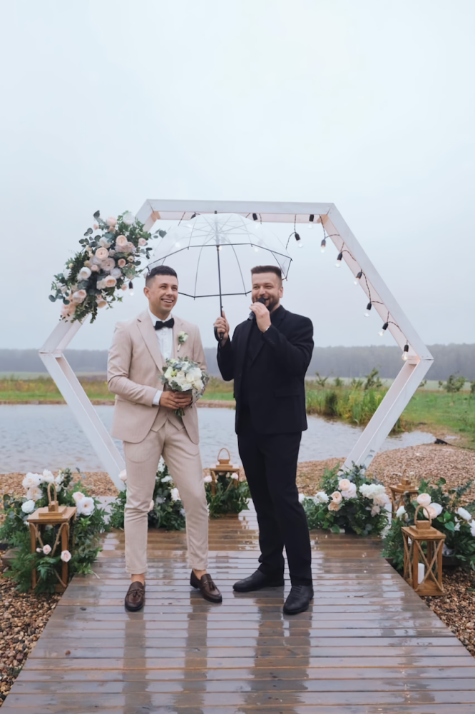 Ведущий Воронов Евгений