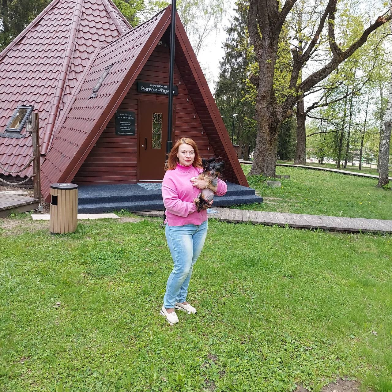 Our Vikusya is on vacation with her family. Chinese Crested Dog Kennel Poale Ell