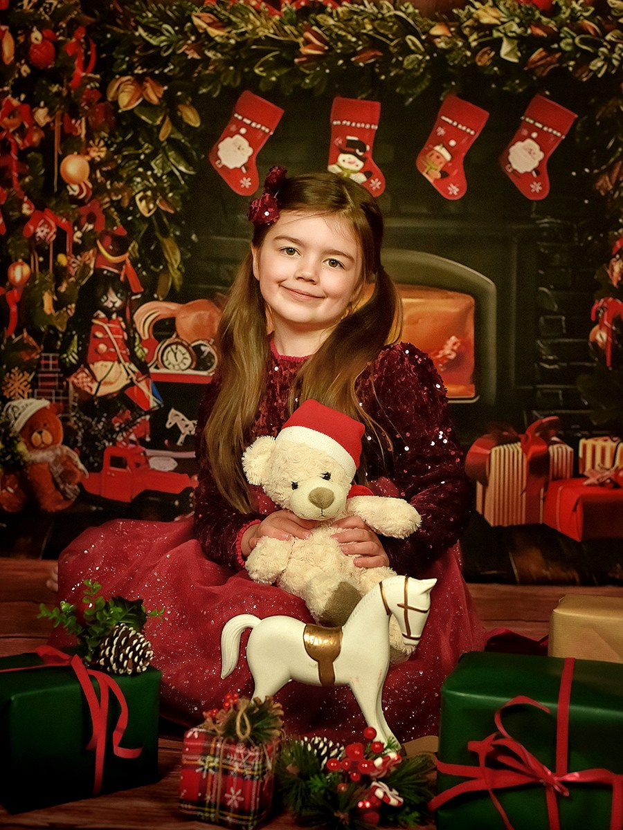 Weihnachtsshooting 2024. Kids and family photographer in Upper Austria Helen Baum