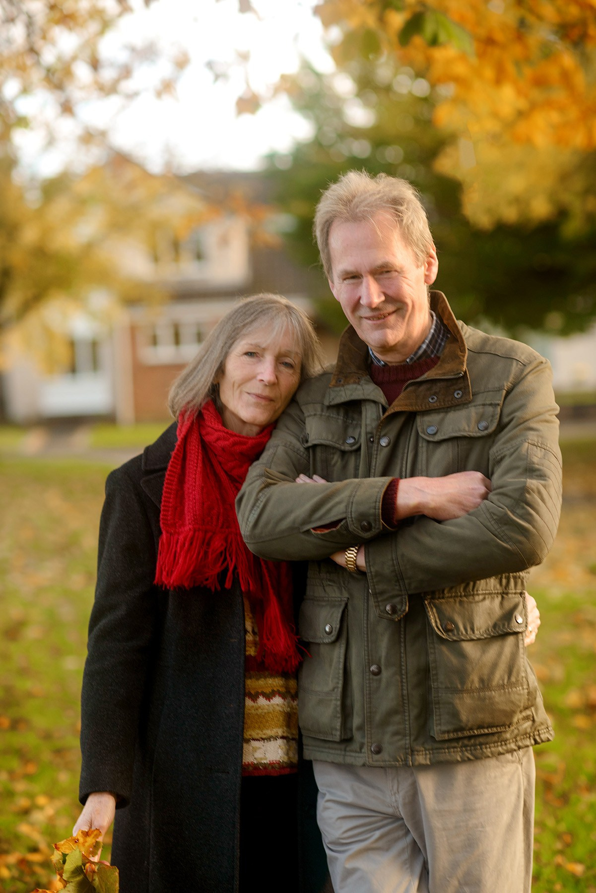 Photo session for a couple in a local autumn Scotland park. Elena Carruthers family photographer in Scotland (Edinburgh, Glasgow)