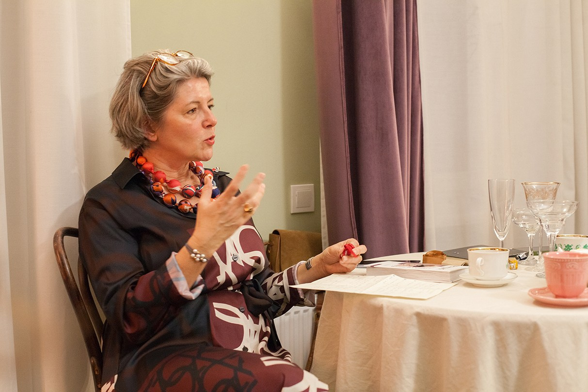 В Петербурге время чая. ФОТОГРАФ ЛИЛИЯ БИЧУРИНА