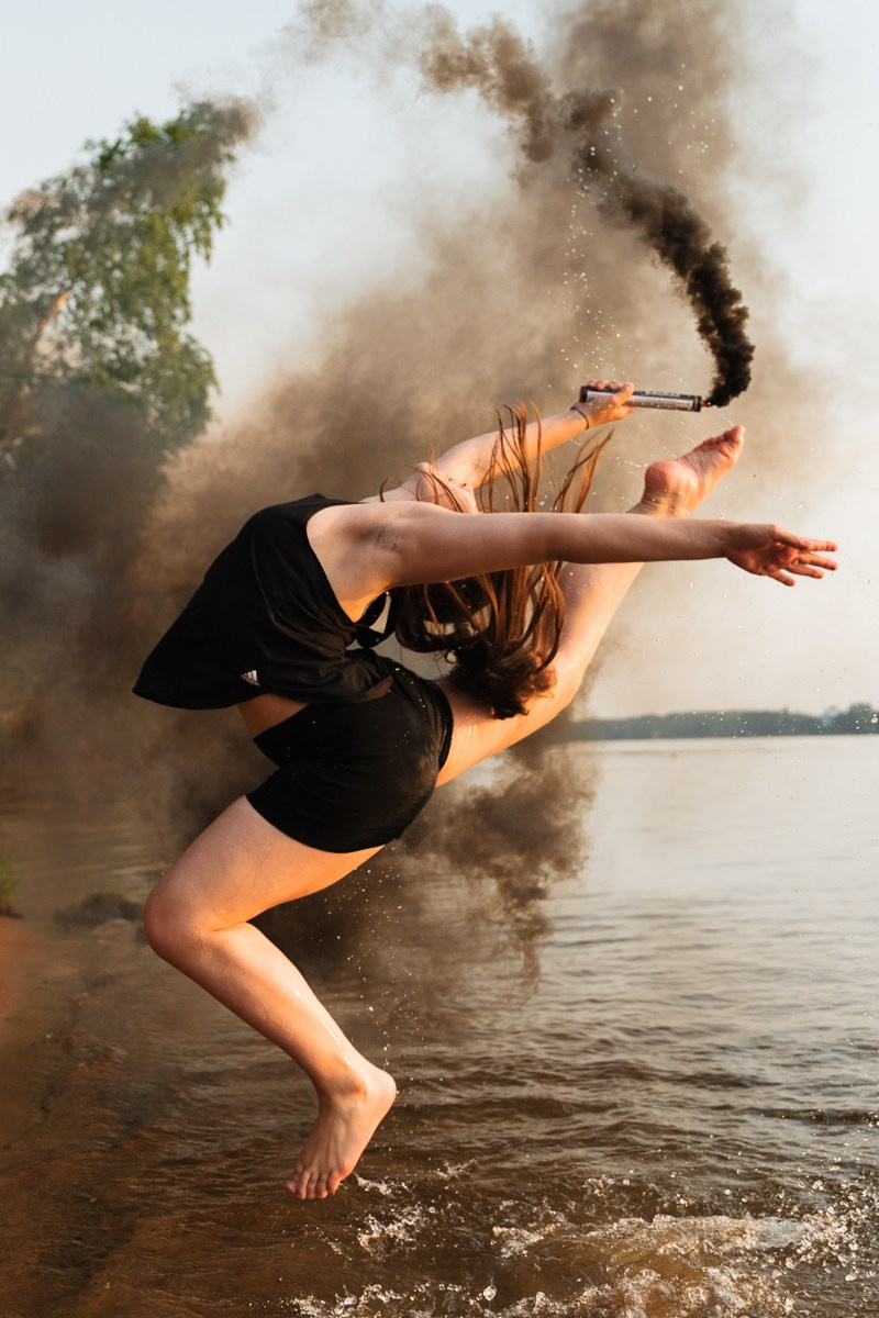 Фотопроект «Фаеры в лесу». Репортажный и семейный фотограф в Санкт-Петербурге Тарас Марченко