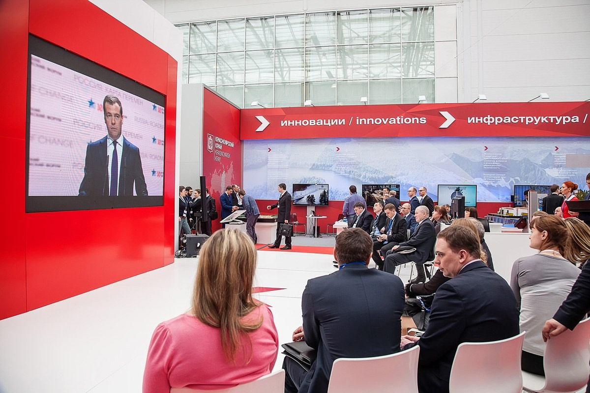 Репортажная фото видеосъёмка репортажей фотограф в Красноярске цена стоимость заказать забронировать услуги фоторепортаж видеосъёмка дрон