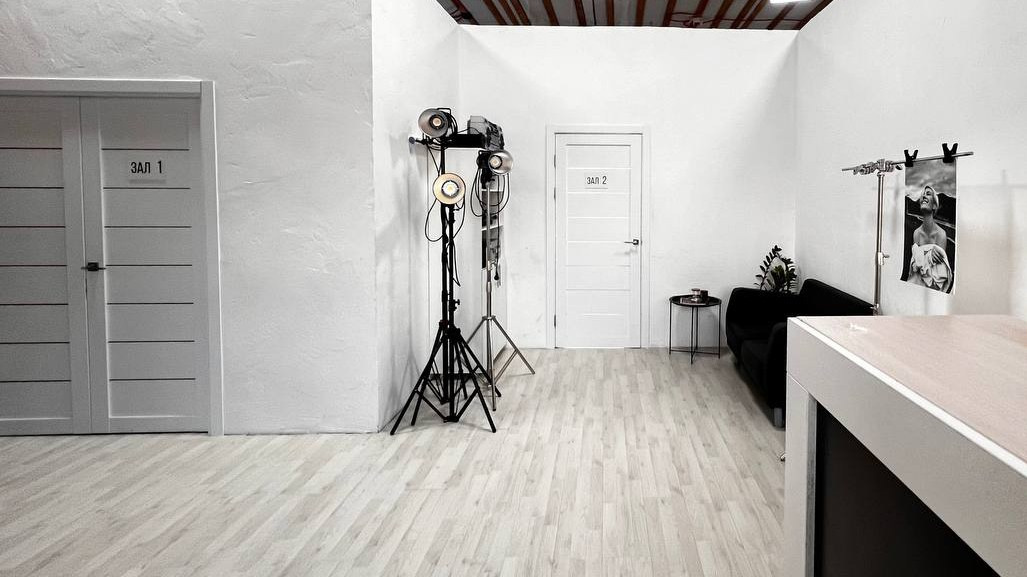 Фотостудия в центре СОЧИ, рядом с ТЦ МореМолл, все для фото и видео. Семейный фотограф в Сочи Лара Salut