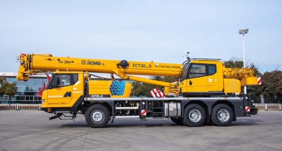 Автокран XCMG XCT20 S. Продажа надежной спецтехники от компании СТИ в г. Новосибирск