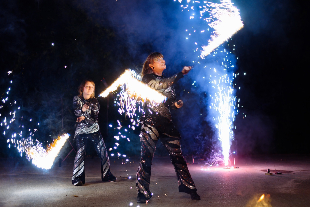 Свадебное «VIP» шоу 28 000 руб. Огненно-пиротехническое шоу, салюты, пиротехника на ваш праздник!