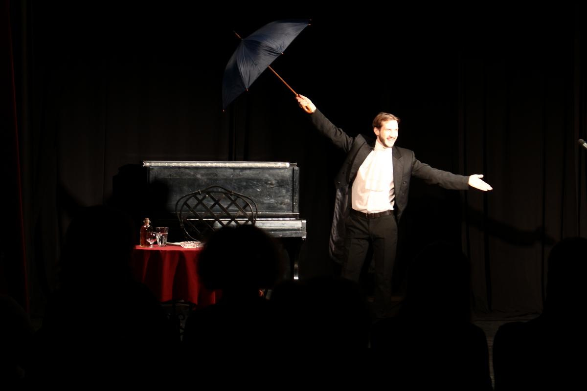 Никита Француков. Кафе-шантан в Доме Шрёдера - "Аккомпаниатор" Марселя Митуа