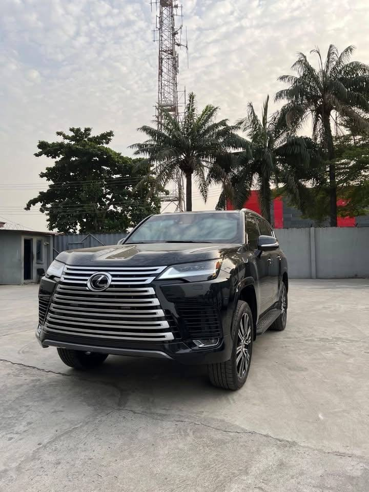 Armored car. Skyden Cars