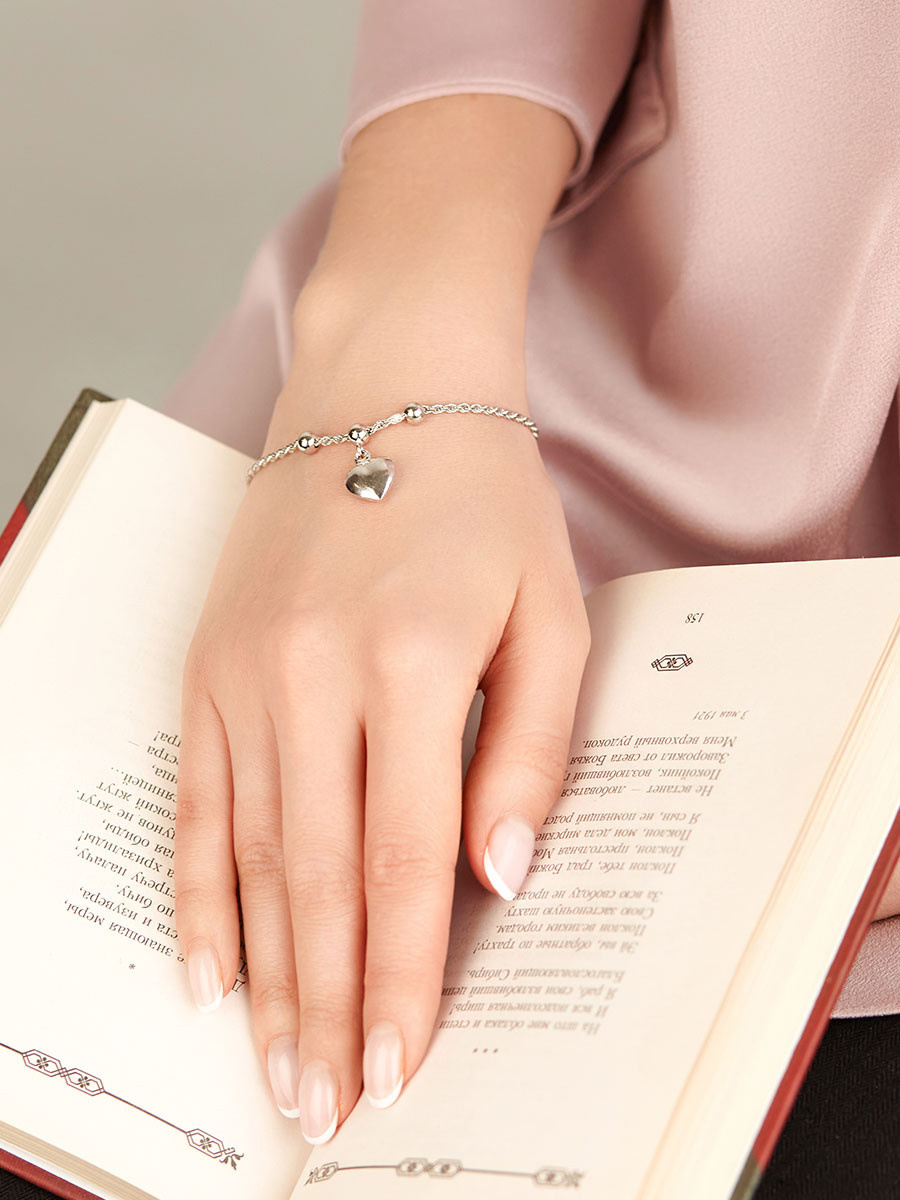 Съёмка для маркетплейсов. Sandra Marselly | Абстрактная Макро-Фотография