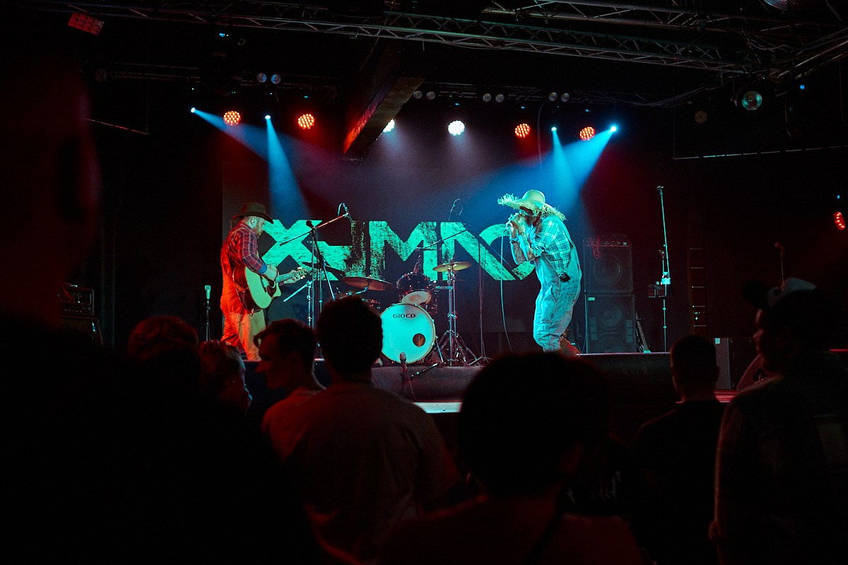 TRUCKDRIVERS в Glastonberry Pub, 30 апреля 2025. Иван Кобяков