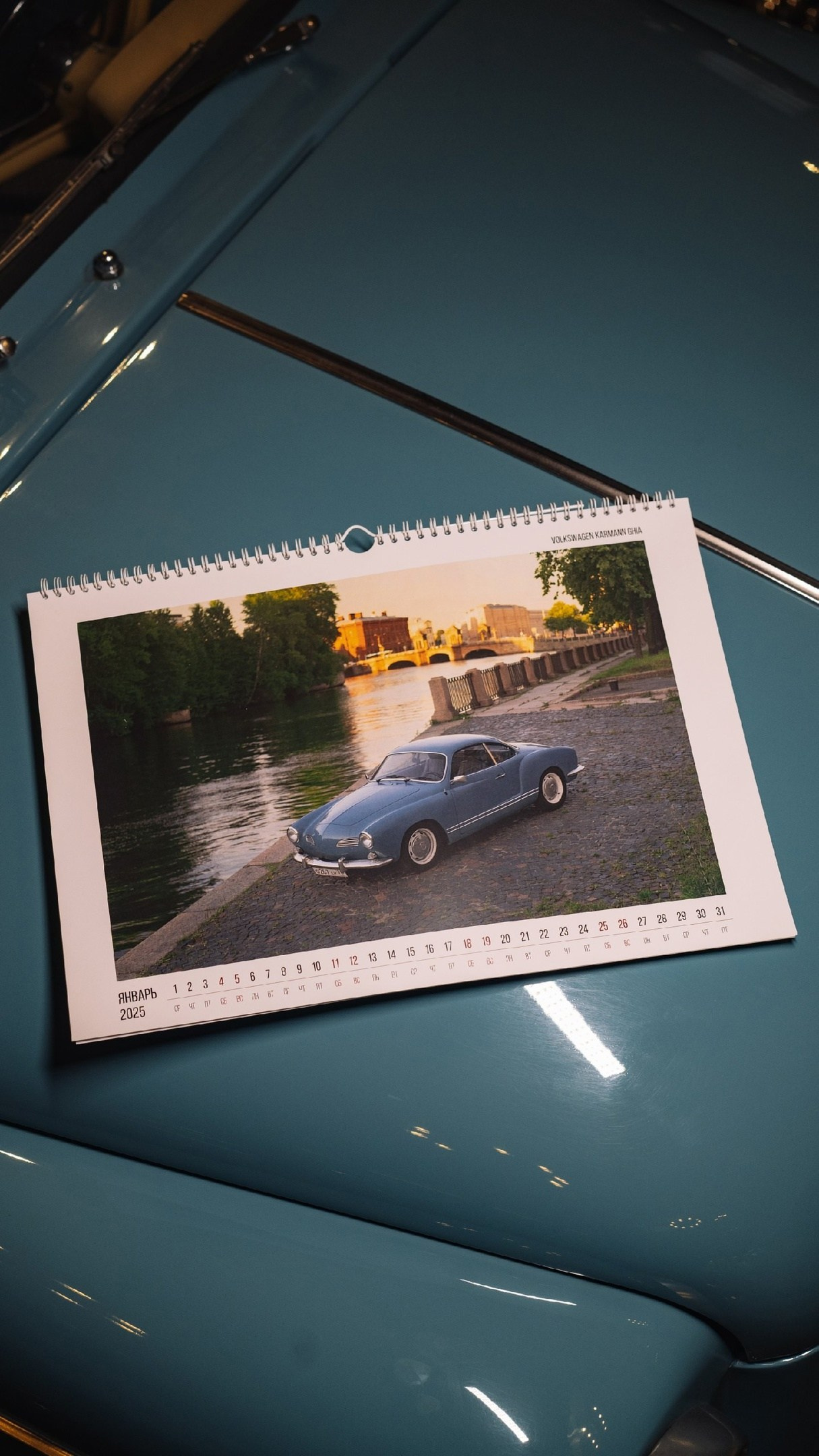 Календарь на 2025 год «Youngtimers» для всех автомобильных фанатов. Автомобильный фотограф Антон Цырулев