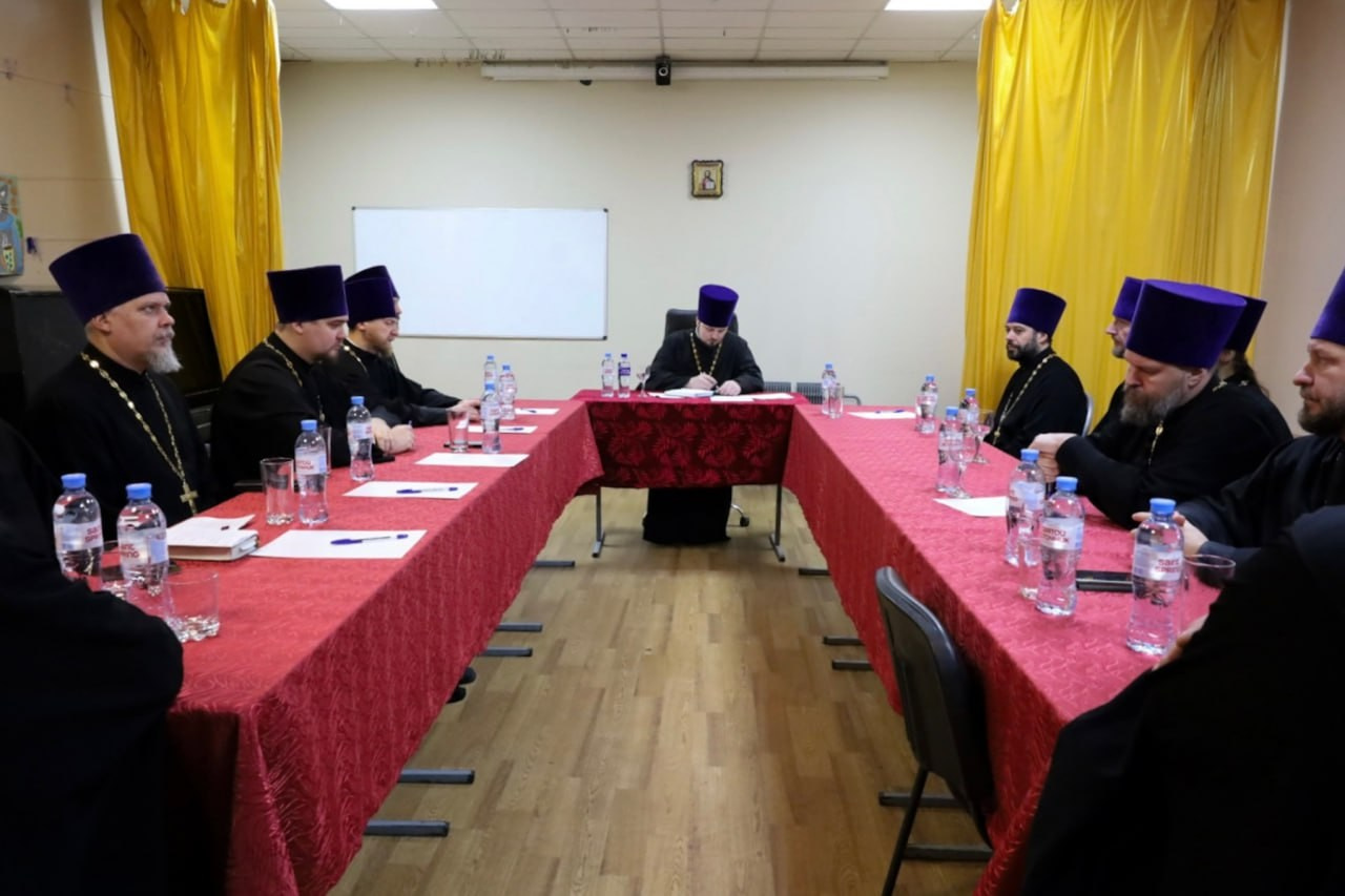 Соборное служение духовенства Северо- Западного благочиния. Саратовское Северо-Западное благочиние