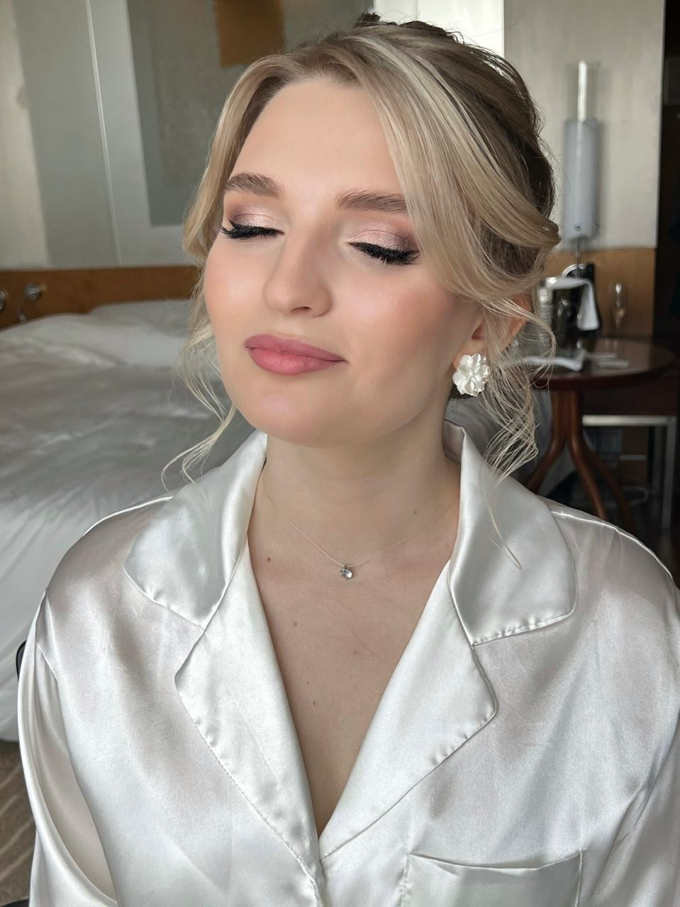 Стилист Анна Сад. Подрядчики и друзья сети свадебных площадок House for wedding