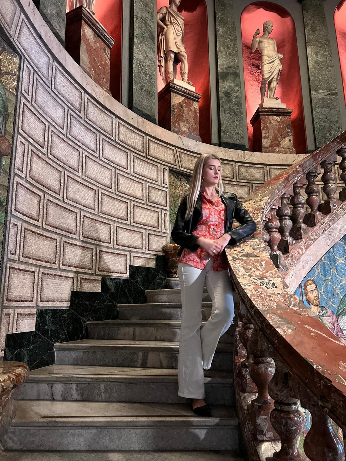 About the artist. Artist Margarita Gusak